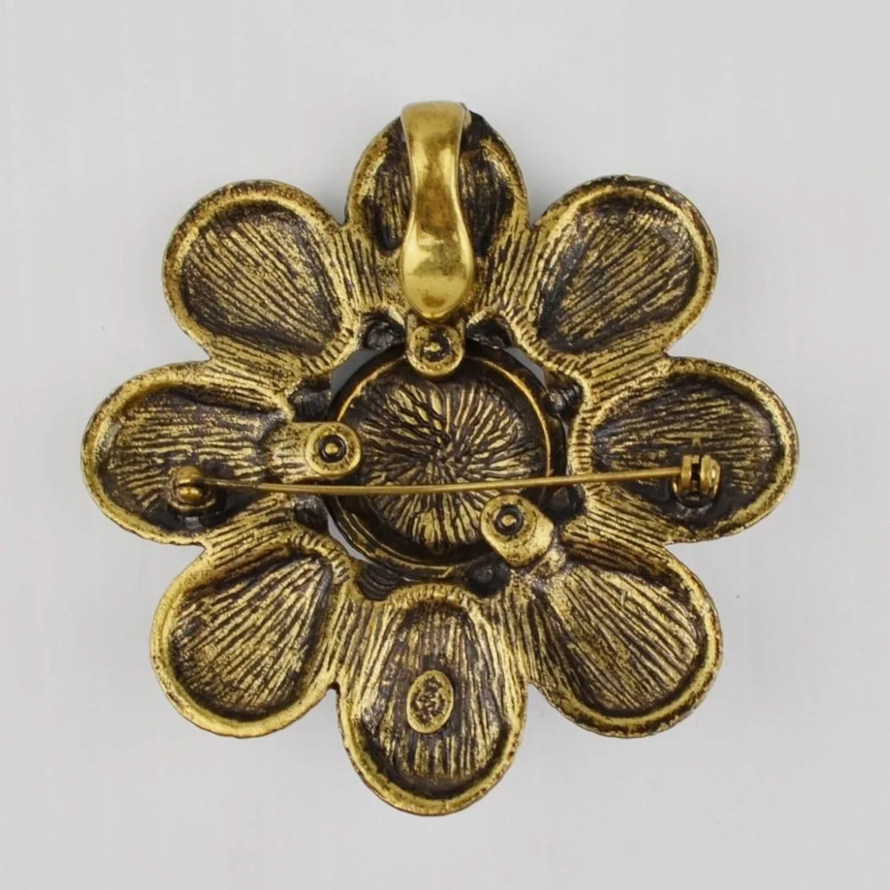 Premier Designs Floral Brooch/Pendant with White Marbled Cabochons